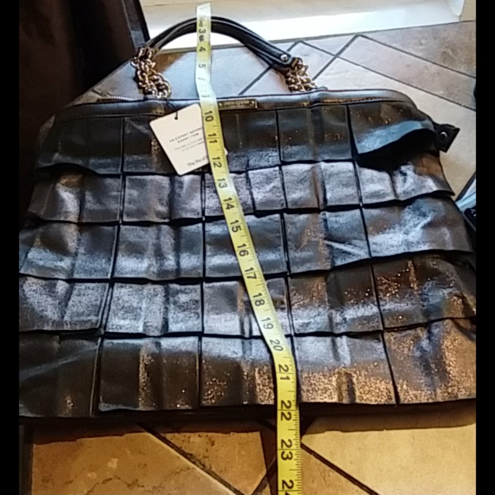 Kate Spade Tote - Picture 4 of 16